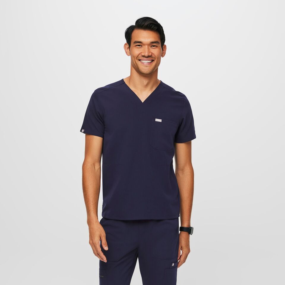 Chisec Three-Pocket Scrub Top™